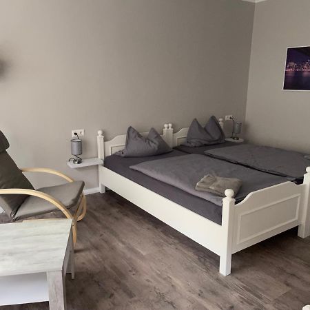 Pension Am Schrotturm Bed & Breakfast Tangermuende Ngoại thất bức ảnh